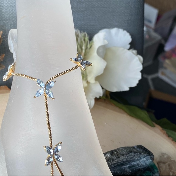 Fabulous Gold & Crystal Floral Slave Bracelet - Picture 3 of 11